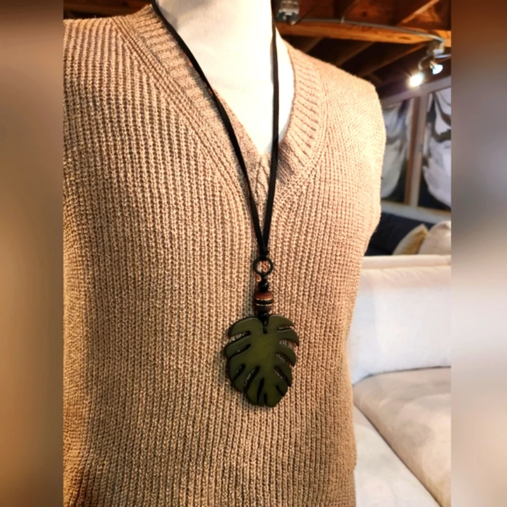 🪴Monstera Leaf Pendant Necklace on Black Cord🪴 - Picture 11 of 12